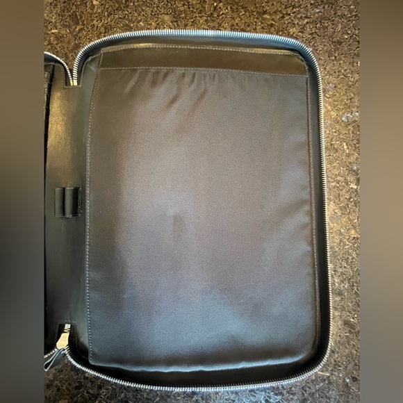 Coach Black Leather Zip Folio Laptop, Tablet Notebook, Case w/phone pouch NWOT - Picture 7 of 8